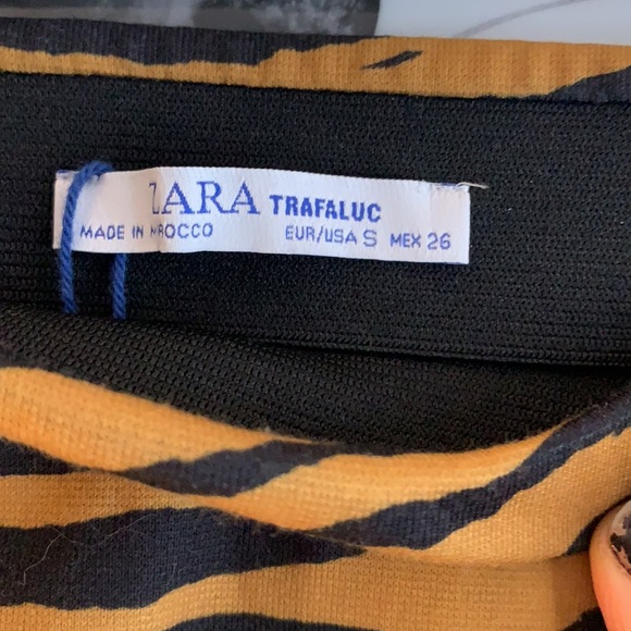Zara Zebra Pencil Skirt - Picture 4 of 4